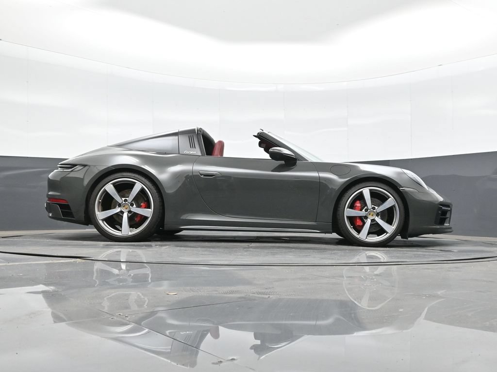 Certified 2021 Porsche 911 Targa 4S AWD/4WD image 31