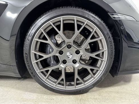 Certified 2025 Porsche 911 Carrera image 15