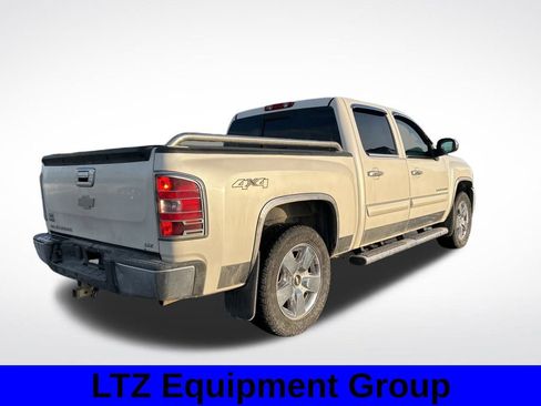 Used 2010 Chevrolet Silverado 1500 LTZ w/ White Diamond Tricoat Edition image 4