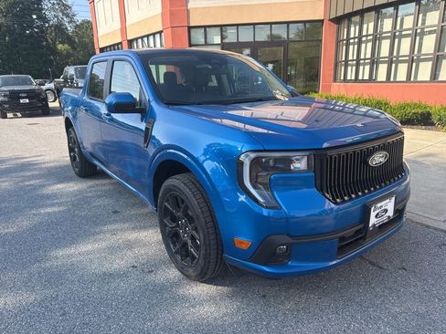 New 2025 Ford Maverick Lobo image 9