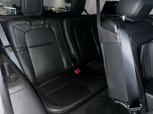 Used 2023 Lincoln Aviator Reserve w/ Equipment Group 201A AWD/4WD image 19