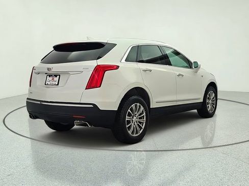 Used 2017 Cadillac XT5 Luxury AWD/4WD image 6