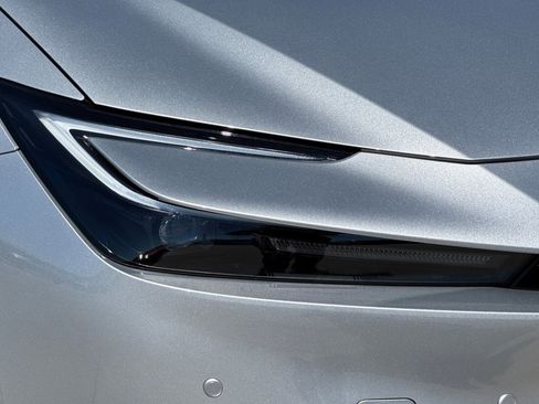 New 2026 Toyota Prius LE AWD/4WD image 9