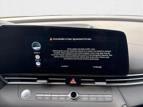 New 2025 Hyundai Elantra SEL image 12