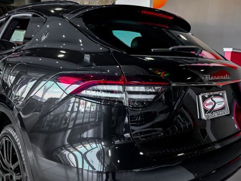 Used 2022 Maserati Levante GT image 12