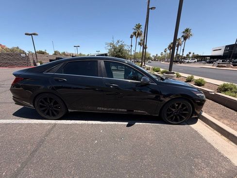 Used 2021 Hyundai Elantra SEL w/ Convenience + Premium Package FWD image 5