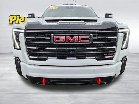 Used 2024 GMC Sierra 3500 AT4 w/ AT4 Preferred Package image 9