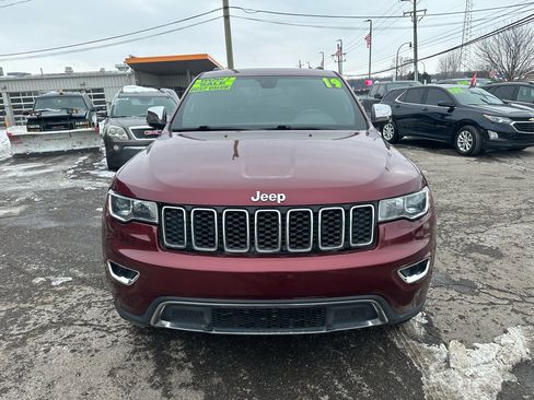 Used 2019 Jeep Grand Cherokee Limited image 2