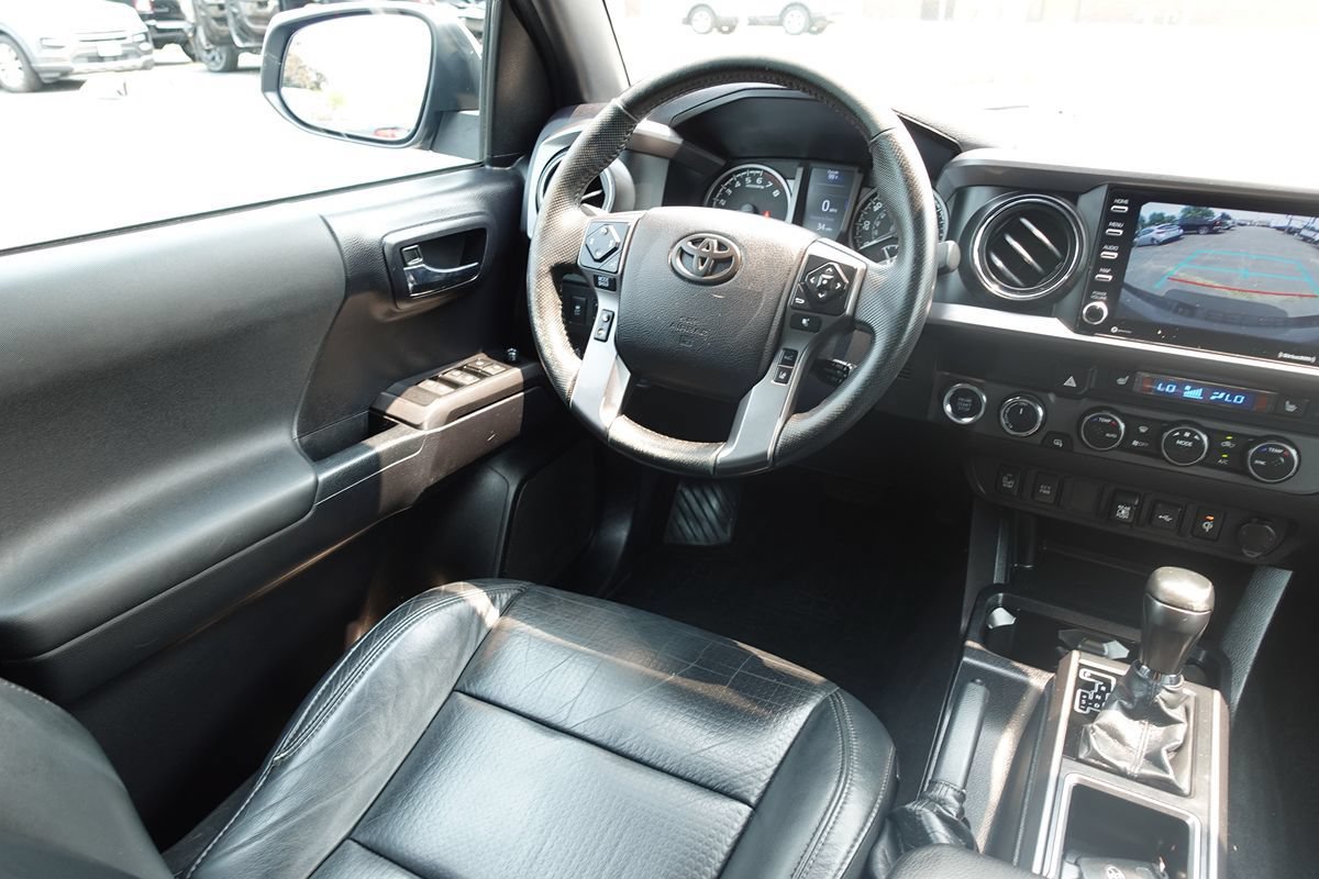 Used 2020 Toyota Tacoma TRD Off-Road AWD/4WD image 39