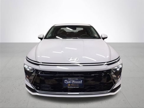 Used 2025 Hyundai Sonata SE FWD image 3