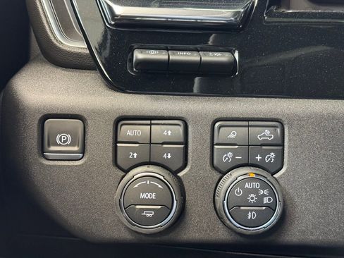 New 2025 Chevrolet Silverado 3500 High Country w/ Technology Package image 30