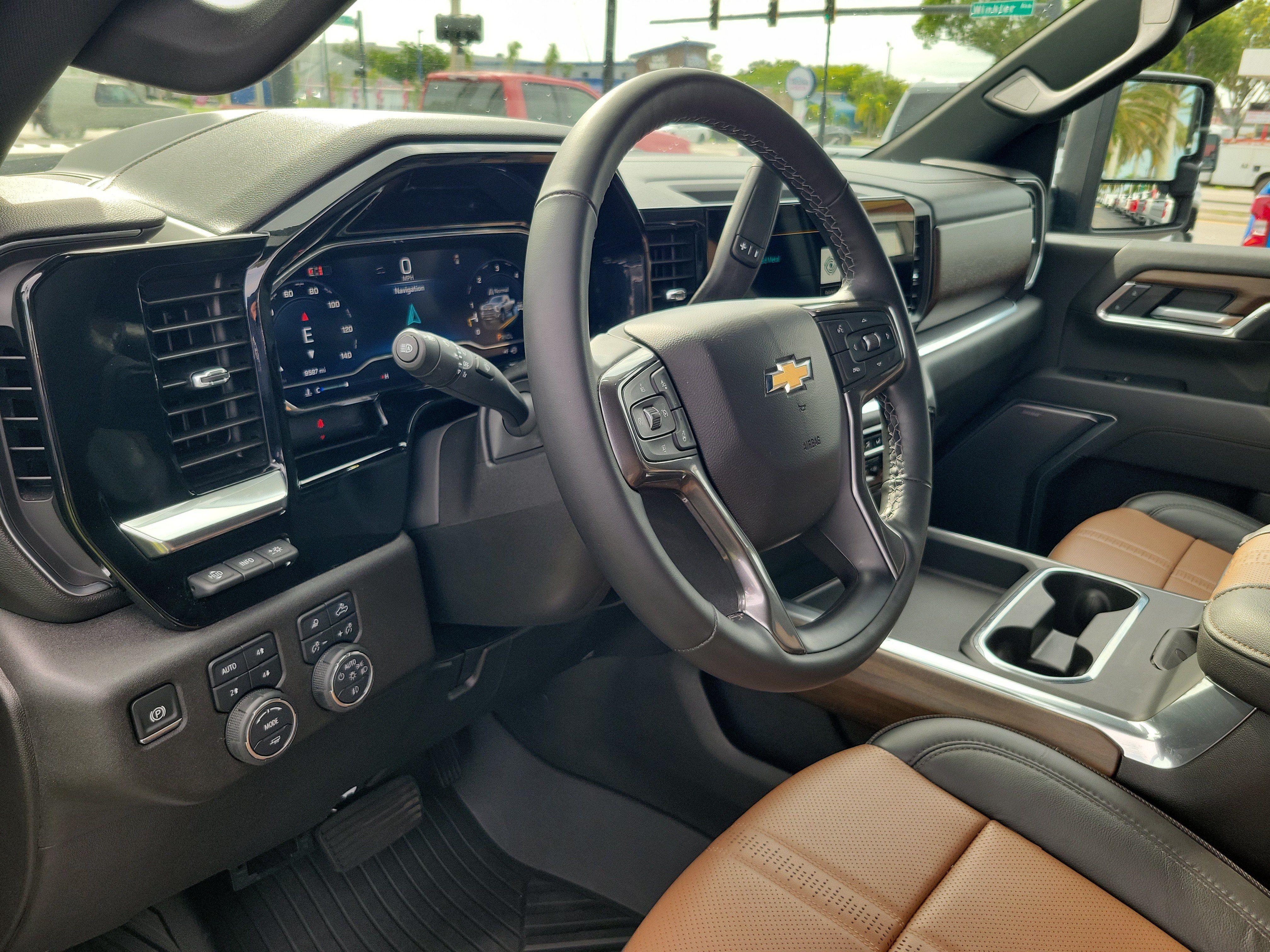 Used 2025 Chevrolet Silverado 2500 High Country w/ High Country Premium Package AWD/4WD image 16