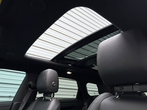 Used 2024 Land Rover Range Rover Evoque Dynamic SE image 29