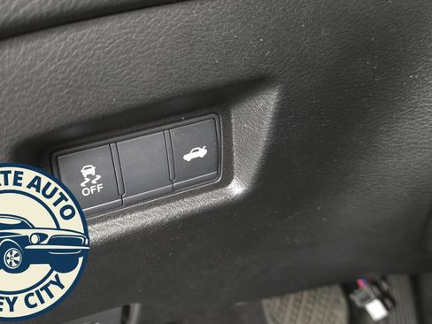 Used 2018 INFINITI Q50 Luxe w/ Cargo Package (L95) image 27