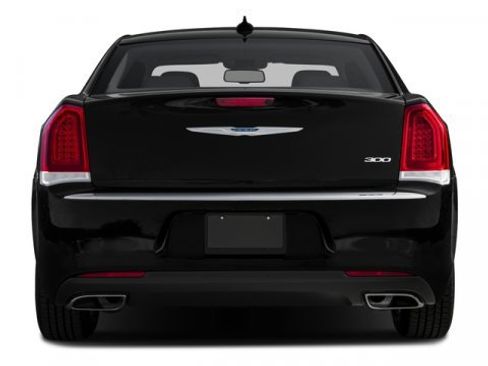 Used 2016 Chrysler 300 Limited w/ Driver Convenience Group image 8