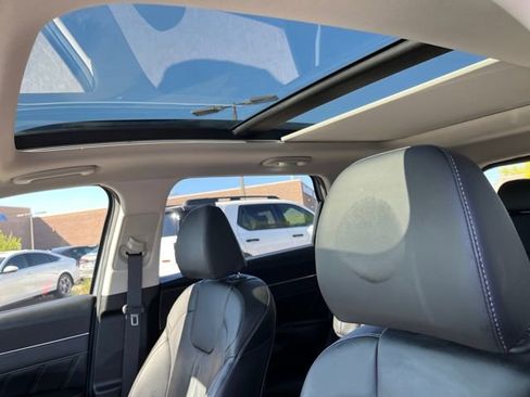 Used 2024 Kia Sorento SX image 5