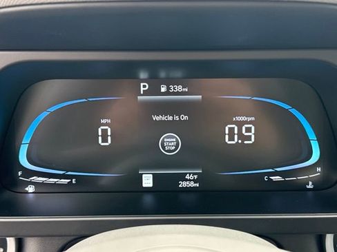 Certified 2025 Hyundai Elantra Sport image 15