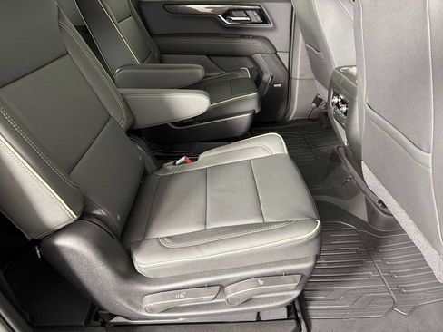 New 2026 GMC Yukon XL Elevation image 28