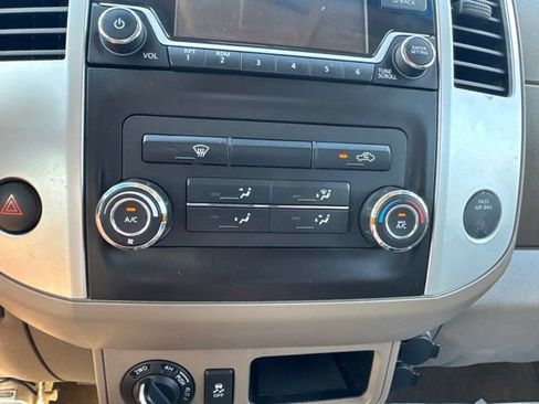 Used 2015 Nissan Frontier SV AWD/4WD image 17
