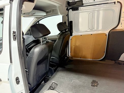 Used 2022 Ford Transit Connect XL image 29