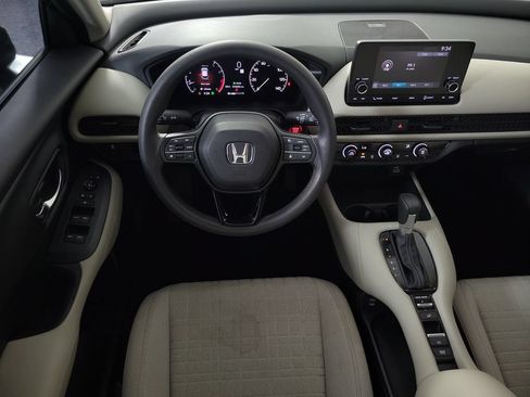 Used 2025 Honda HR-V LX image 10