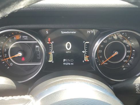 Used 2020 Jeep Wrangler Unlimited Sahara AWD/4WD image 14