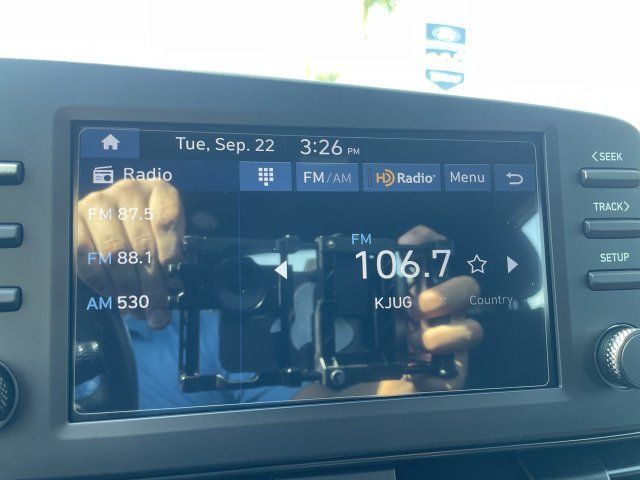 Used 2025 Hyundai Elantra Sport FWD image 13