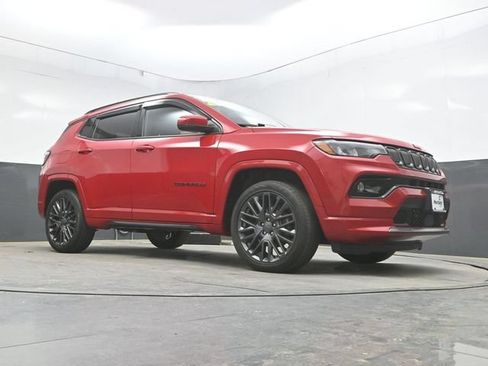 Used 2022 Jeep Compass Limited AWD/4WD image 38