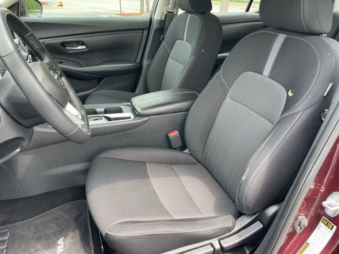 Used 2022 Nissan Sentra SV w/ Trunk Package image 6