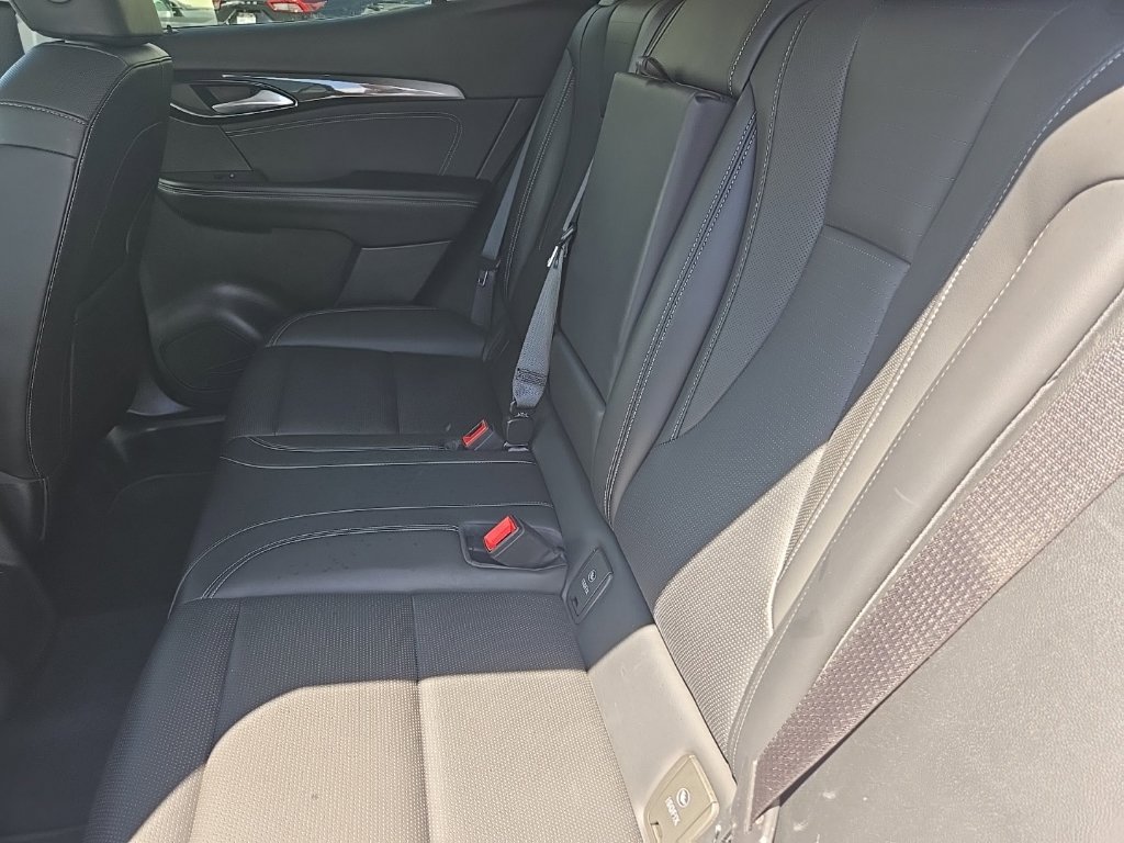 Used 2024 Buick Envision Preferred AWD/4WD image 22
