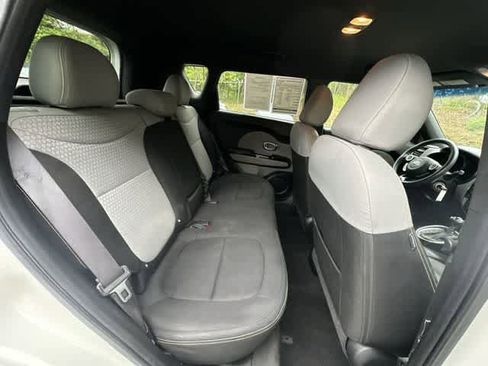Used 2016 Kia Soul + w/ Audio Package FWD image 23