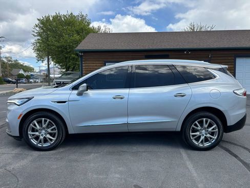 Used 2022 Buick Enclave Premium w/ Surround and Sites Package AWD/4WD image 8