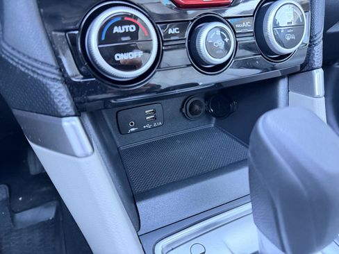 Used 2022 Subaru Forester Premium image 23