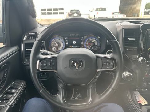 Used 2022 RAM 1500 Limited w/ Body-Colour Bumper Group AWD/4WD image 12