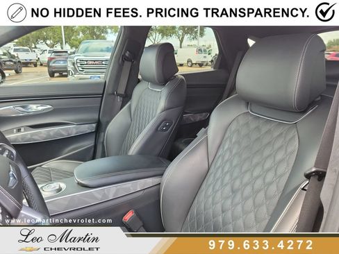 Used 2024 Genesis GV70 3.5T Sport w/ Sport Advanced Package AWD/4WD image 14