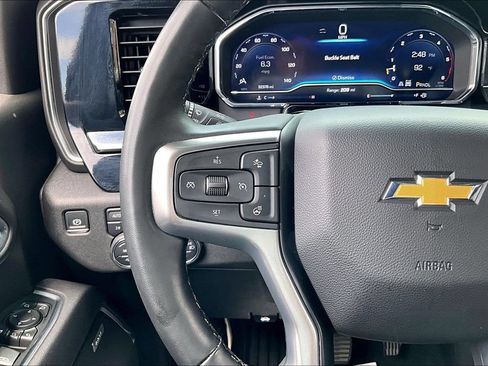 Used 2025 Chevrolet Silverado 2500 LTZ w/ LTZ Convenience Package AWD/4WD image 28