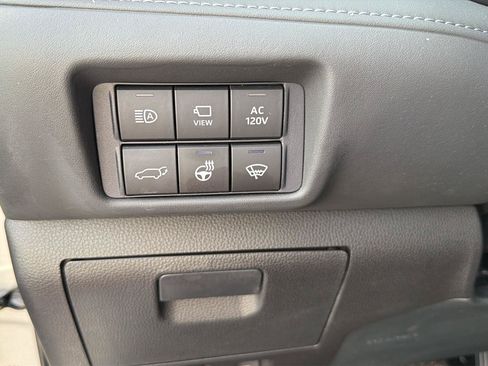 Certified 2020 Toyota Highlander Limited FWD image 20