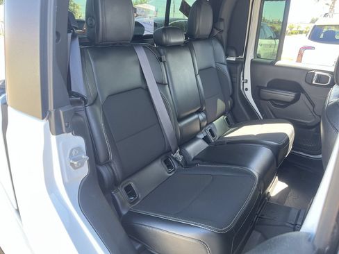 Used 2021 Jeep Gladiator Sport AWD/4WD image 24
