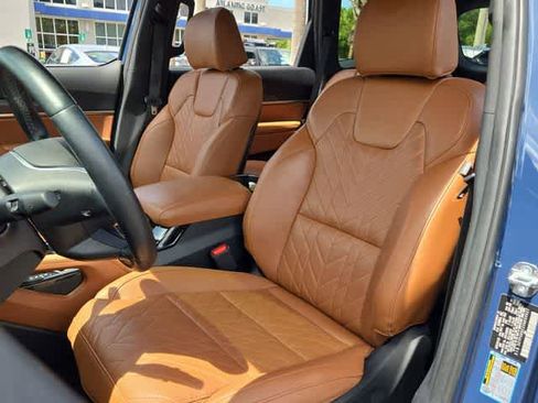 Used 2025 Kia Telluride SX X-Line AWD/4WD image 18