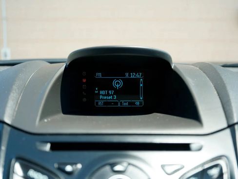 Used 2016 Ford Fiesta SE FWD image 38