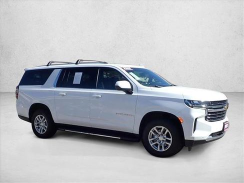 Used 2022 Chevrolet Suburban LT AWD/4WD image 6