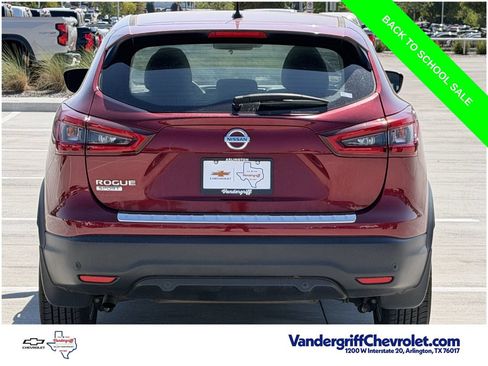 Used 2021 Nissan Rogue Sport S FWD image 5