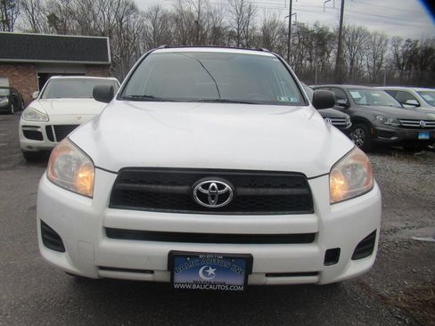 Used 2012 Toyota RAV4 4WD image 2
