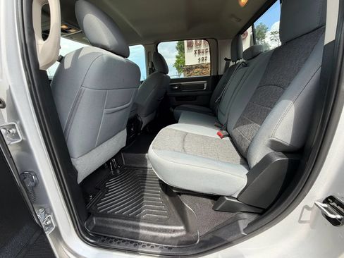 Used 2018 RAM 1500 Big Horn AWD/4WD image 32