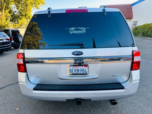 Used 2017 Ford Expedition EL XLT AWD/4WD image 8