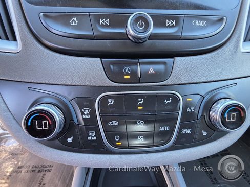 Used 2022 Chevrolet Malibu LT image 19