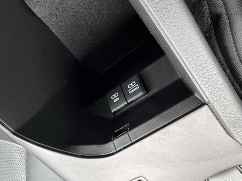 Used 2022 Toyota Camry XSE w/ Navigation Upgrade Package FWD image 34