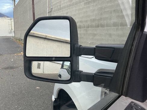 Used 2022 Ford F250 XLT w/ XLT Value Package image 2