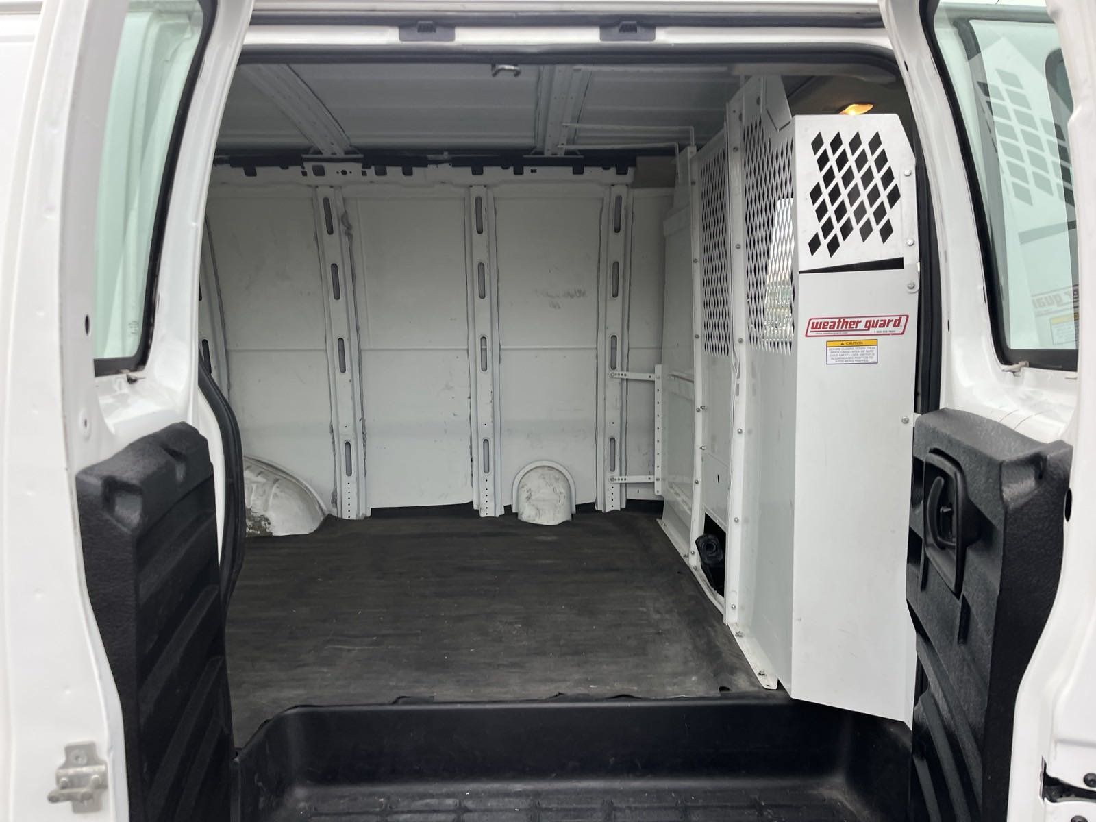 Used 2013 Chevrolet Express 2500 RWD image 9