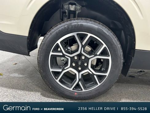 New 2025 Ford Maverick Lariat image 10